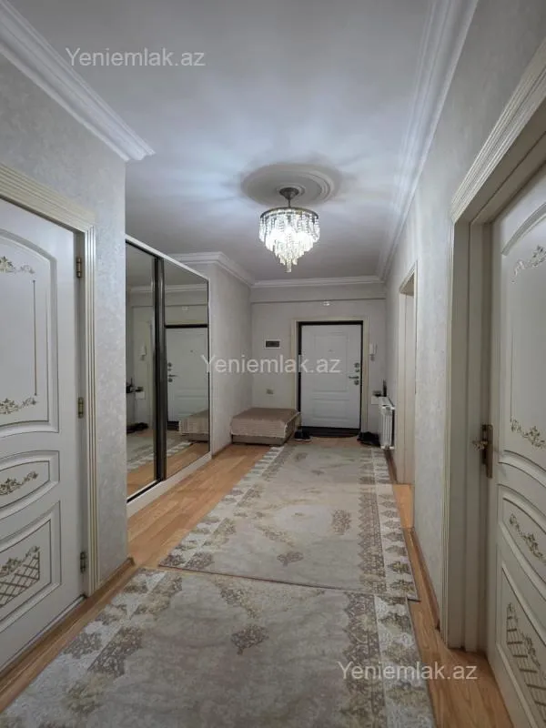 Satılır 3 otaqlı yeni tikili 83 m²