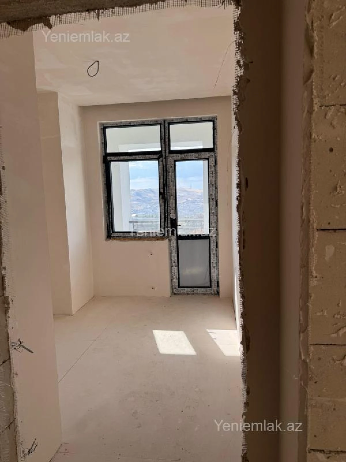 Satılır 3 otaqlı yeni tikili 78 m²