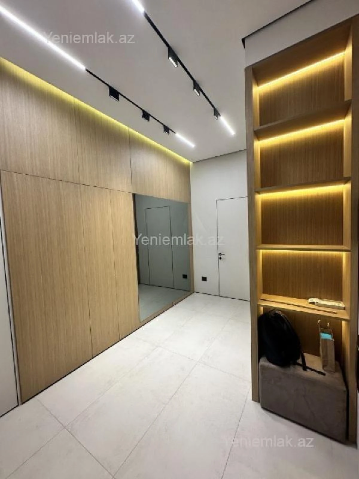 Satılır 3 otaqlı yeni tikili 128 m²