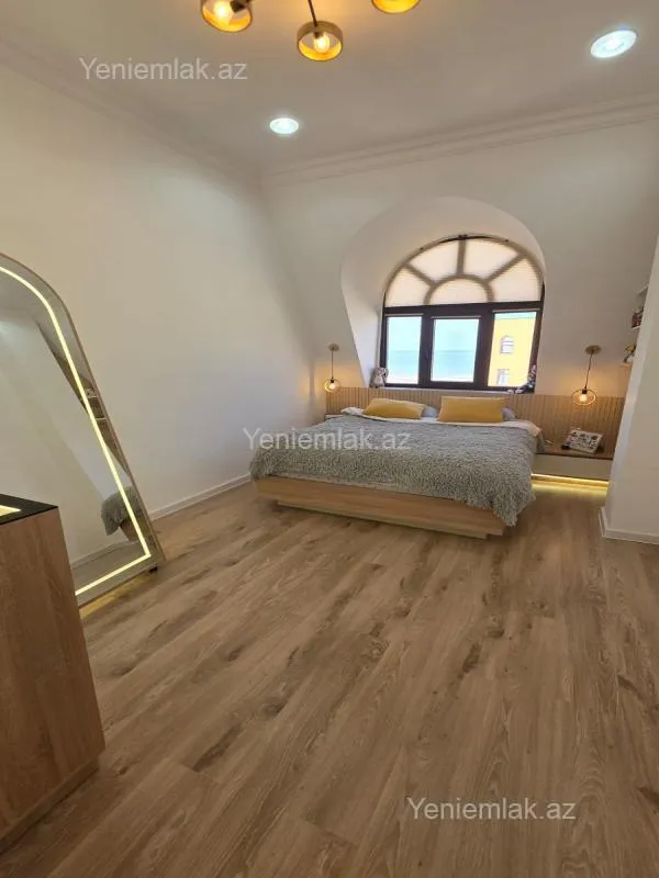 Satılır 2 otaqlı yeni tikili 87 m²