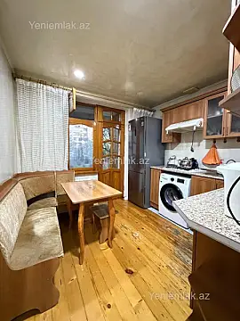 Satılır 3 otaqlı köhnə tikili 199000 m²