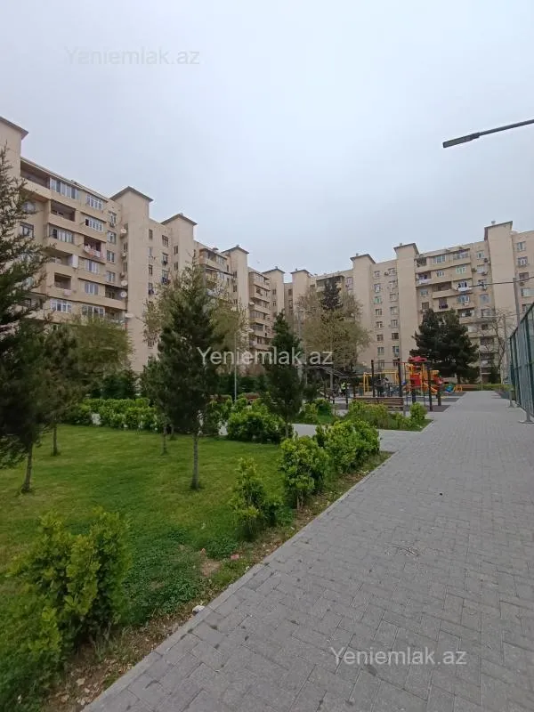 Satılır 3 otaqlı köhnə tikili 199000 m²