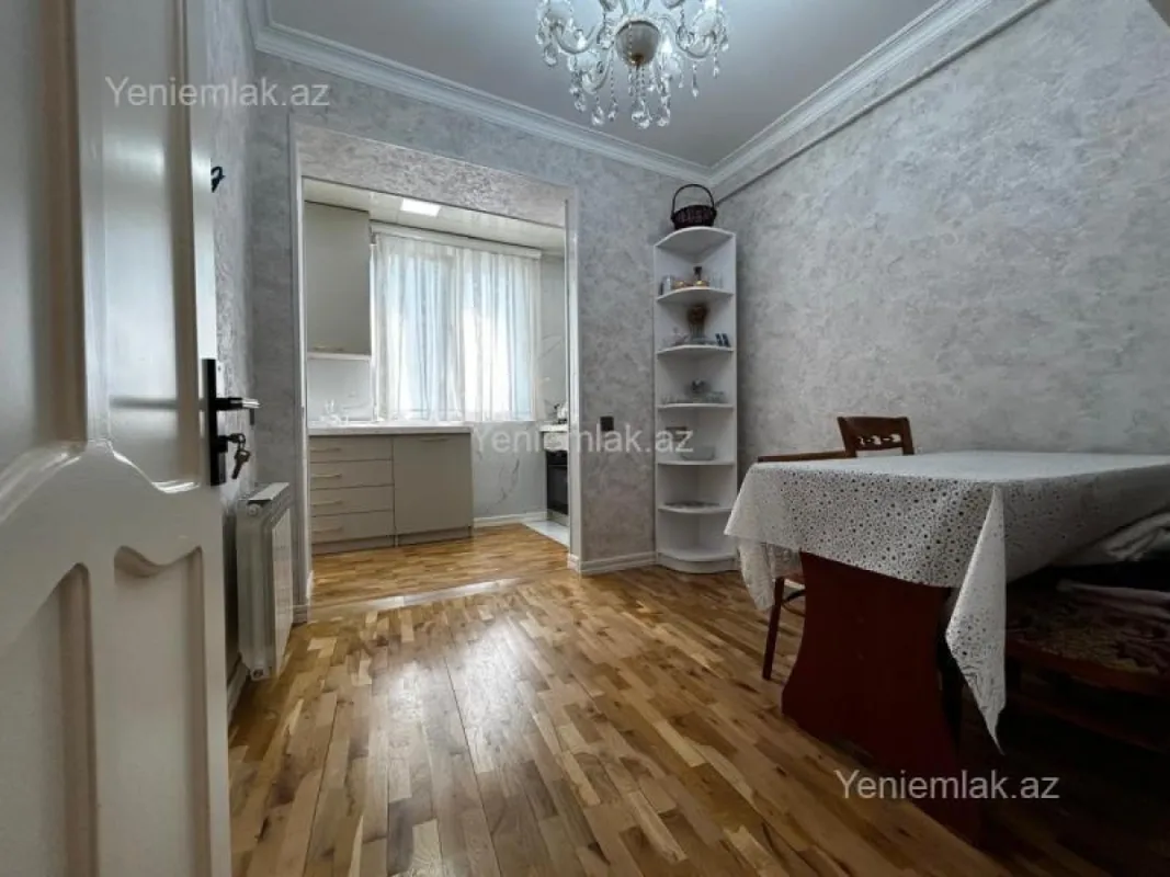 Satılır 3 otaqlı köhnə tikili 70 m²