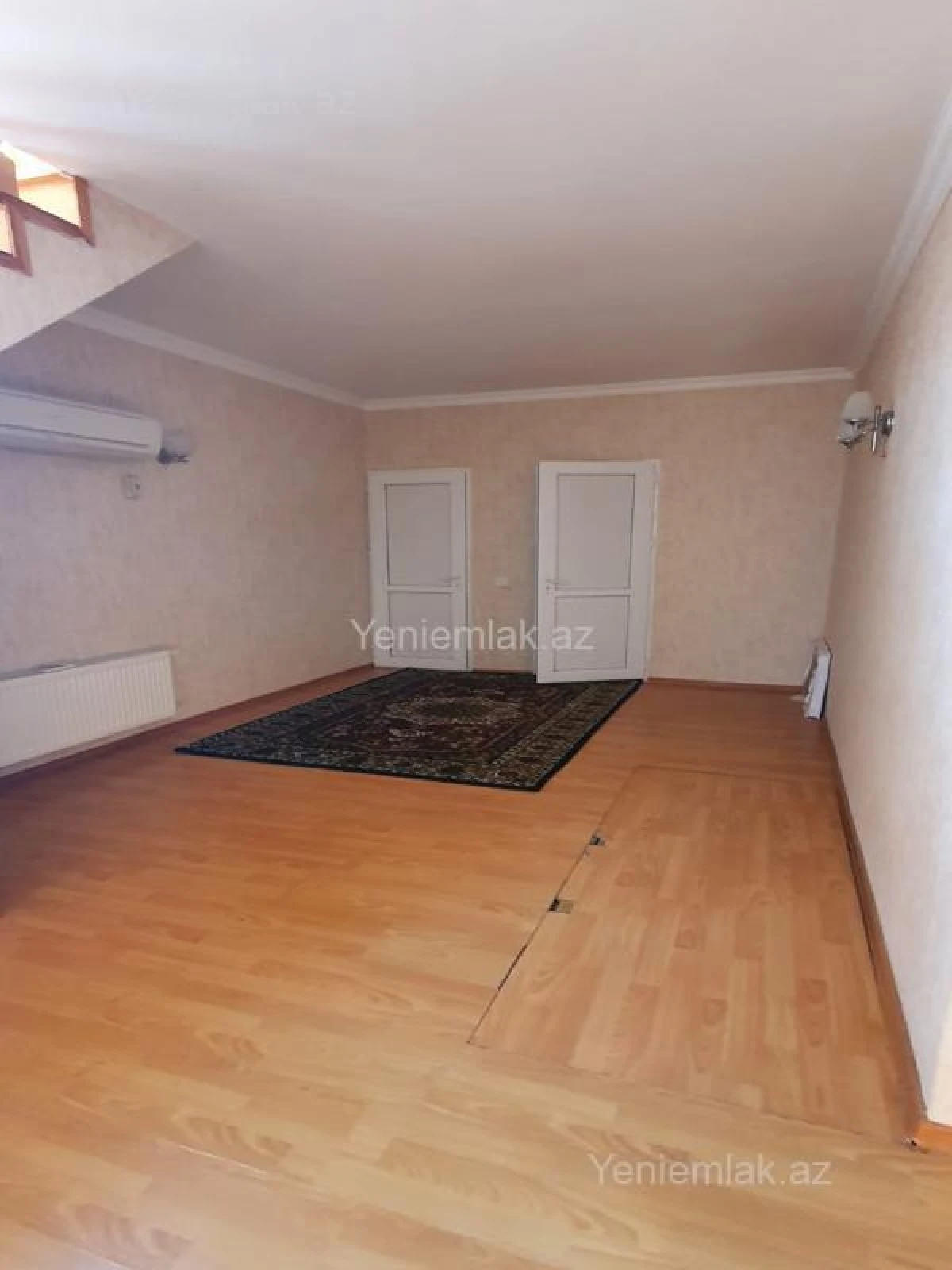 Satılır 5 otaqlı həyət evi 200 m²