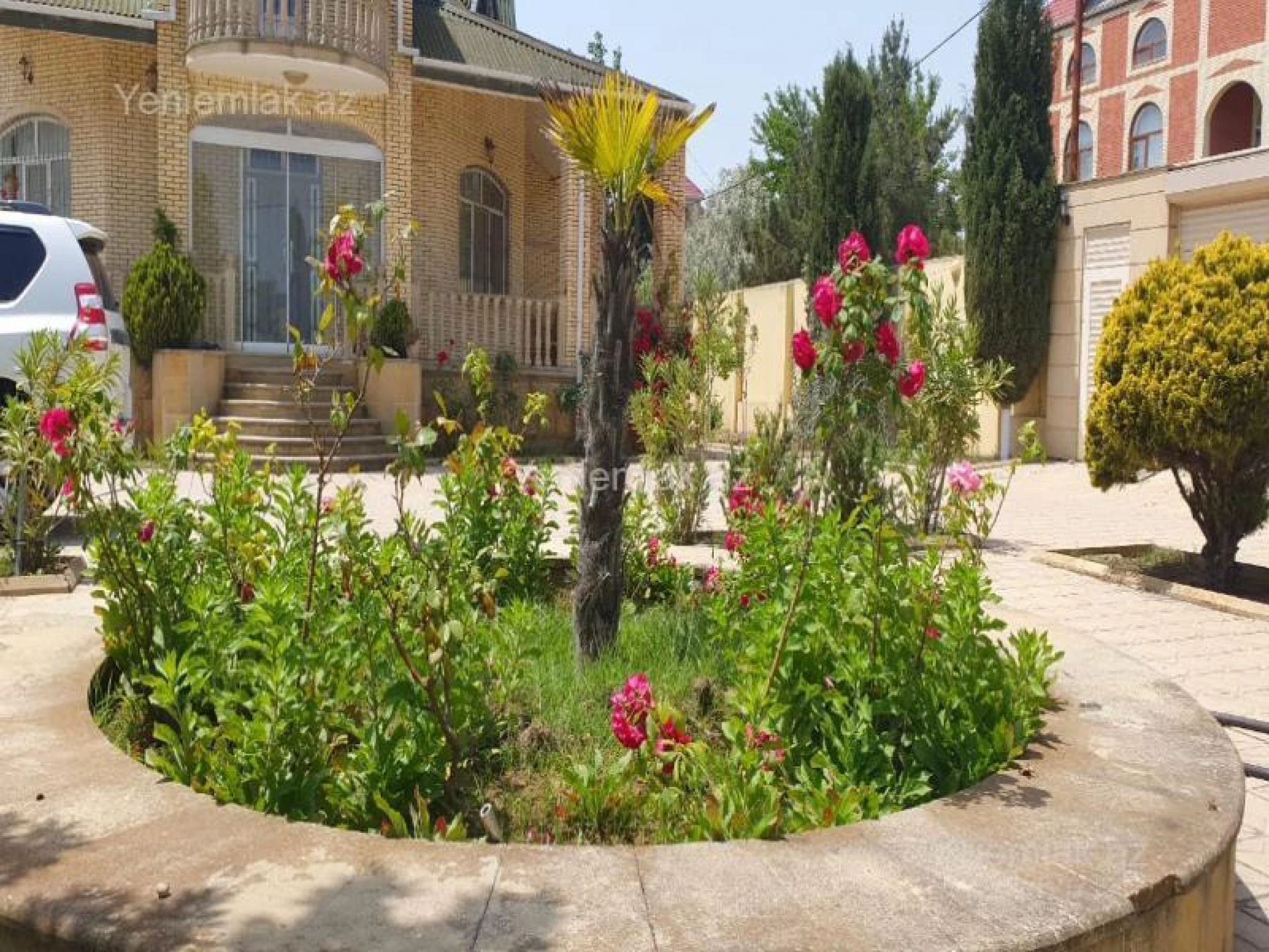 Satılır 5 otaqlı həyət evi 200 m²