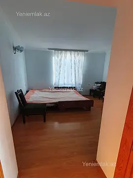 Satılır 5 otaqlı həyət evi 200 m²