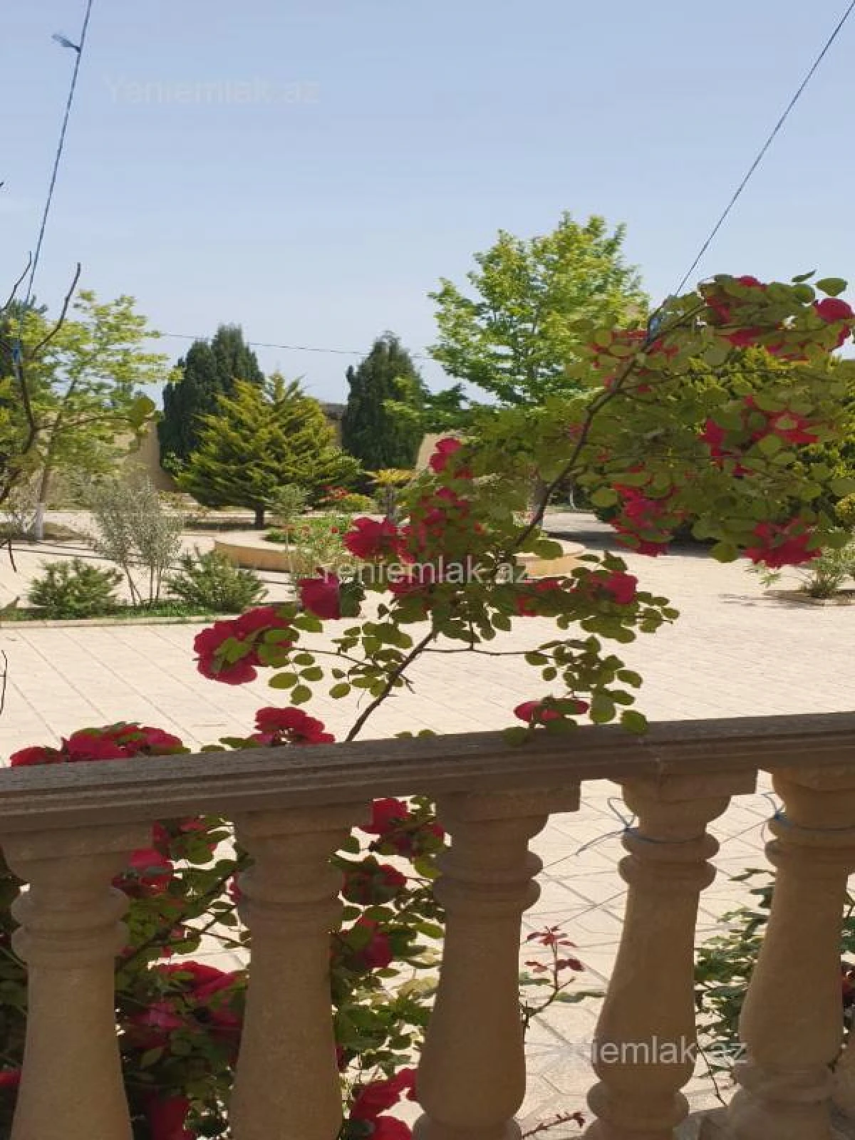 Satılır 5 otaqlı həyət evi 200 m²