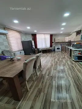 Satılır 5 otaqlı həyət evi 200 m²