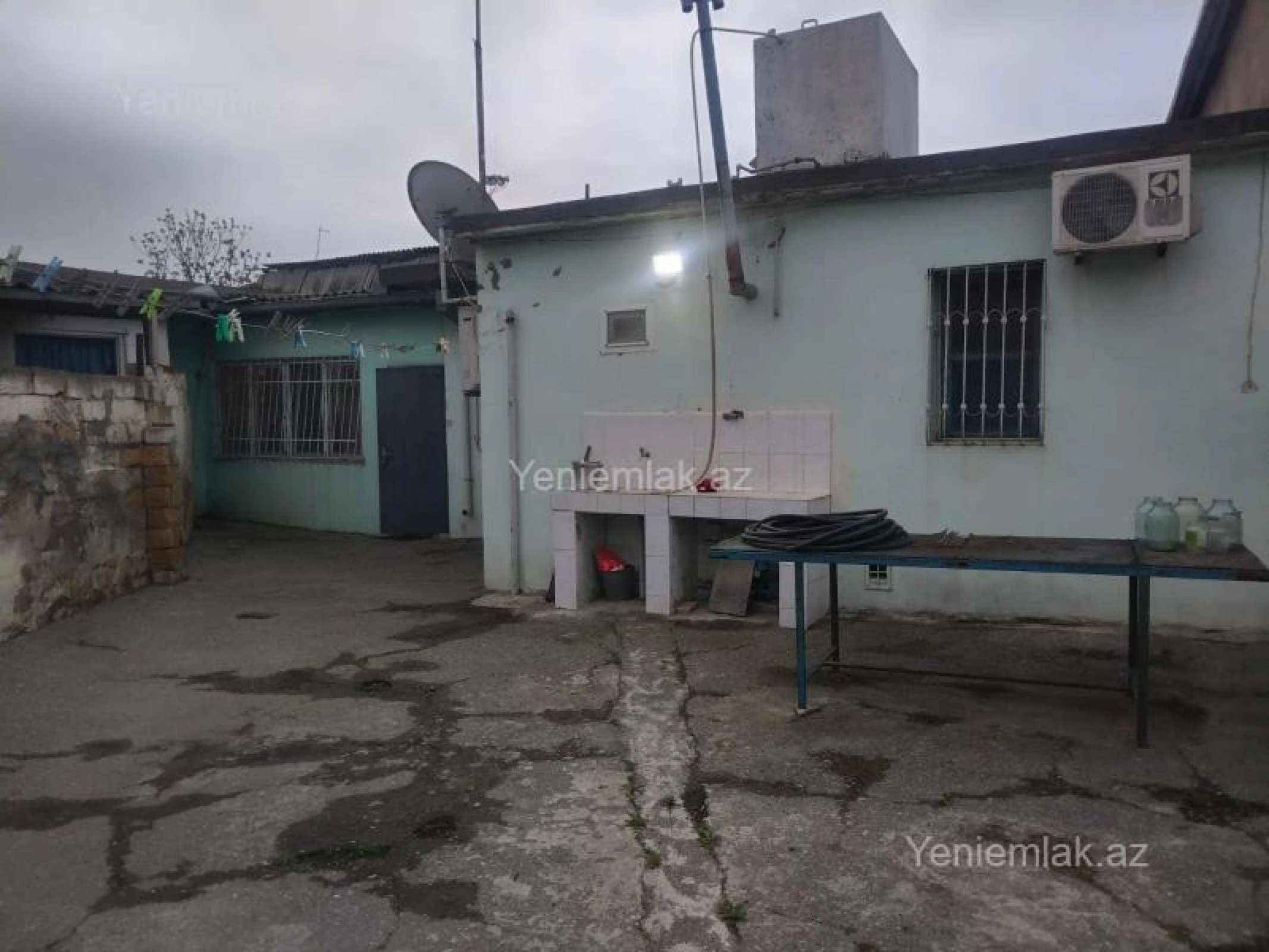 Satılır 5 otaqlı həyət evi 170 m²