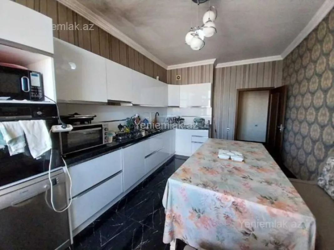 Satılır 3 otaqlı yeni tikili 147 m²