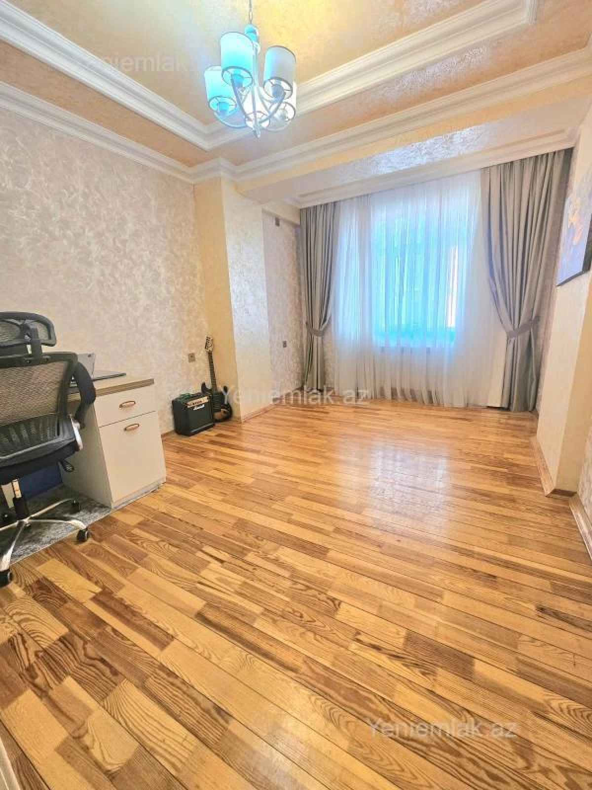 Satılır 3 otaqlı yeni tikili 120 m²