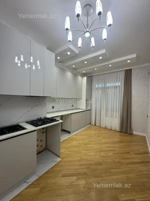Satılır 3 otaqlı yeni tikili 120 m²