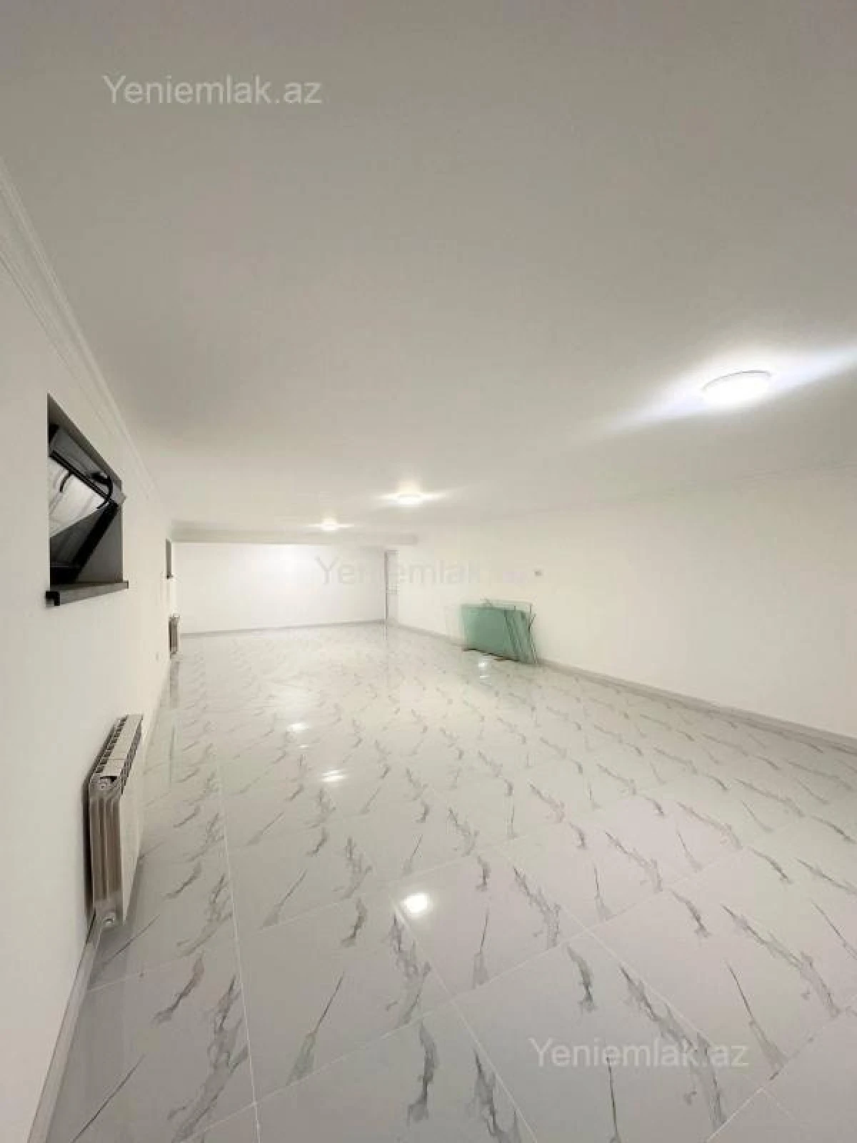 Satılır 9 otaqlı həyət evi 437 m²
