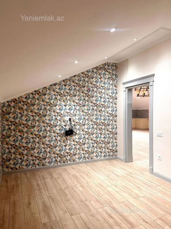 Satılır 9 otaqlı həyət evi 437 m²