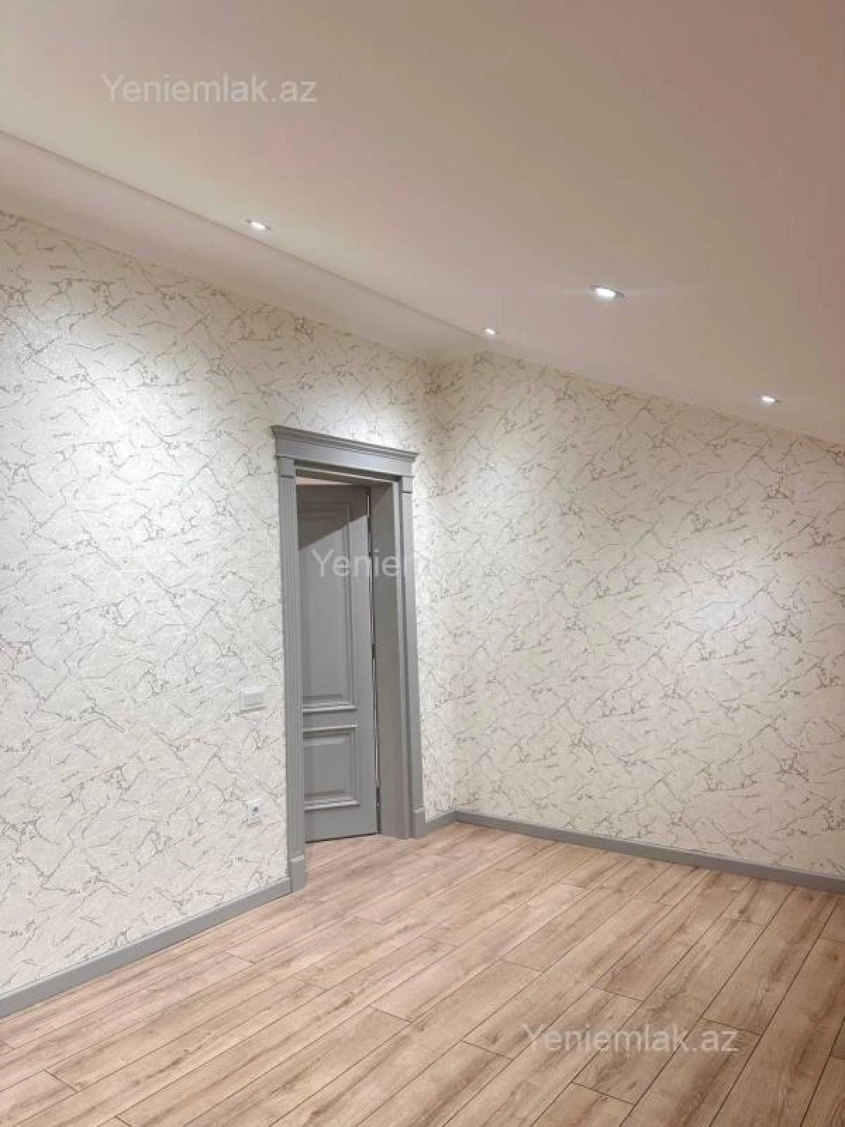 Satılır 9 otaqlı həyət evi 437 m²