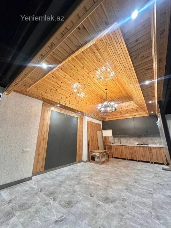 Satılır 9 otaqlı həyət evi 437 m²