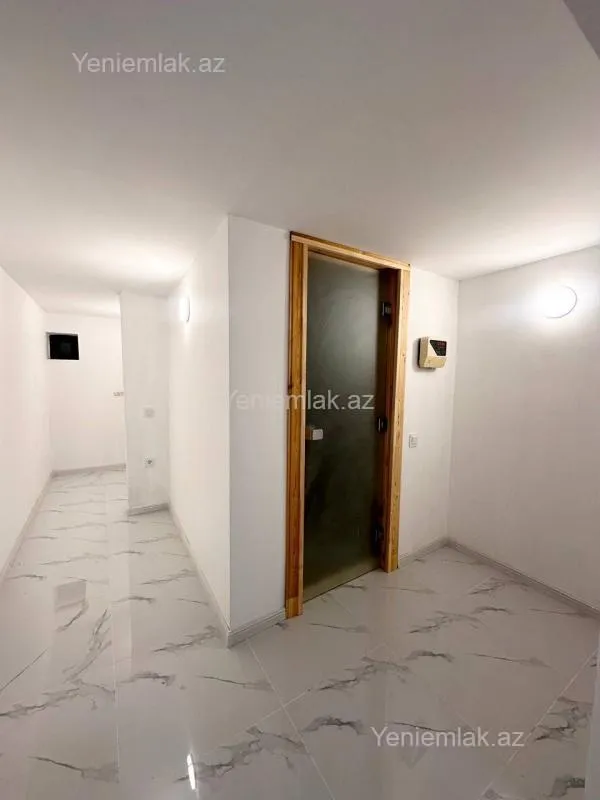 Satılır 9 otaqlı həyət evi 437 m²