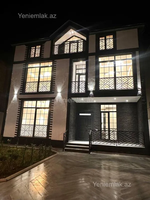 Satılır 9 otaqlı həyət evi 437 m²