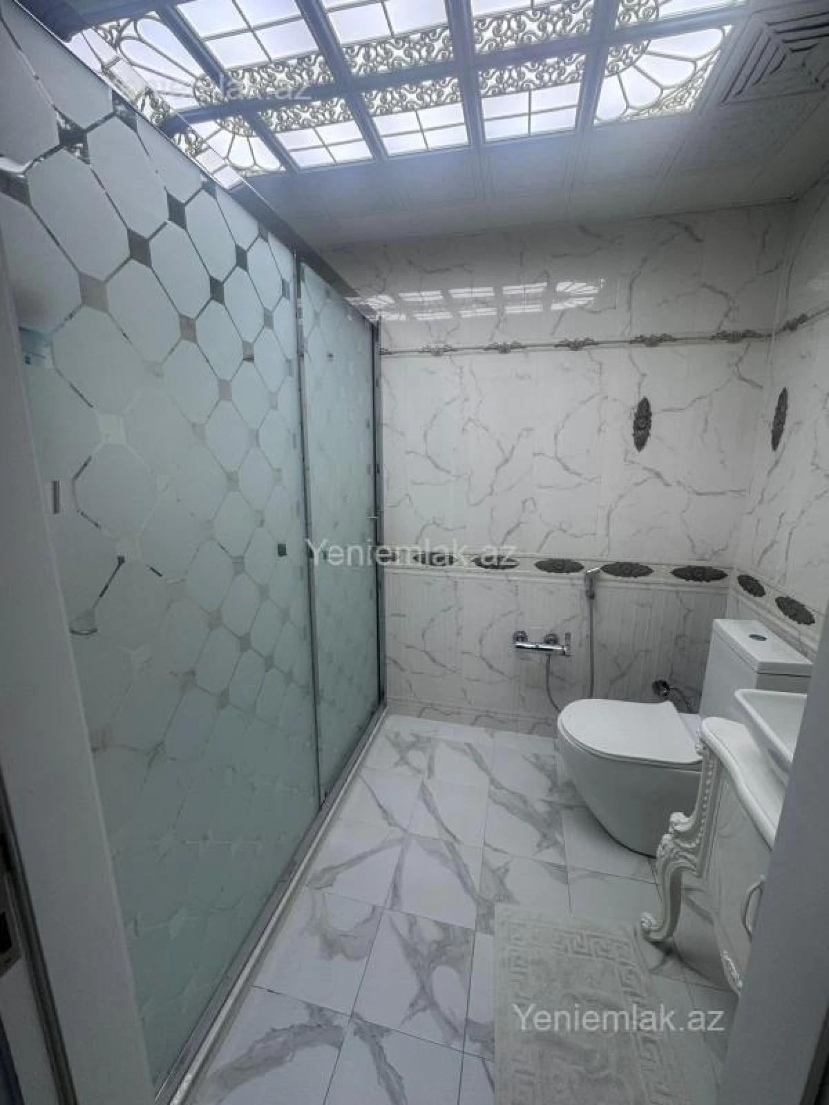 Satılır 3 otaqlı yeni tikili 125 m²