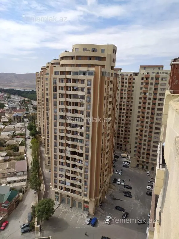 Satılır 3 otaqlı yeni tikili 125 m²