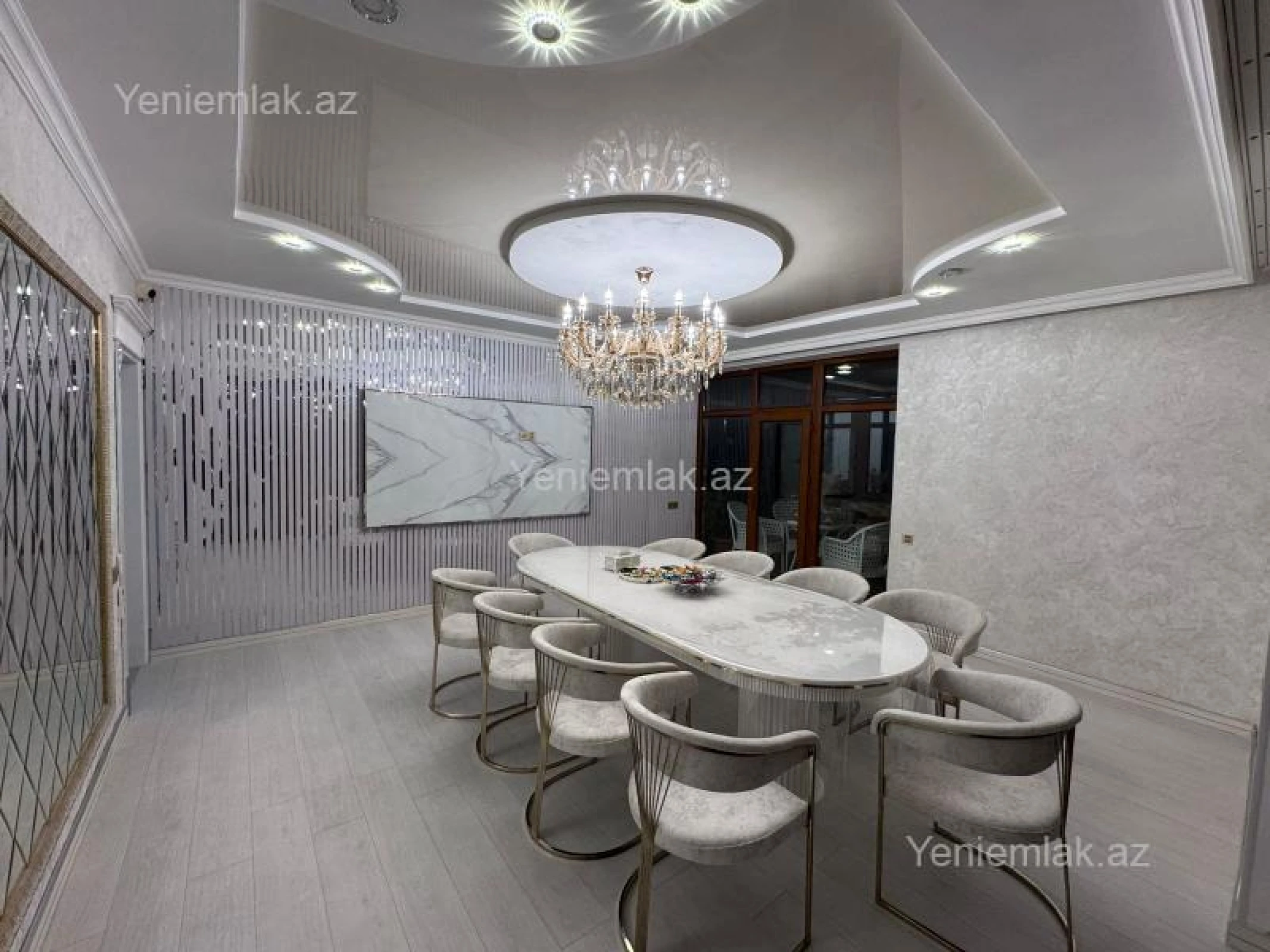 Satılır 3 otaqlı yeni tikili 125 m²