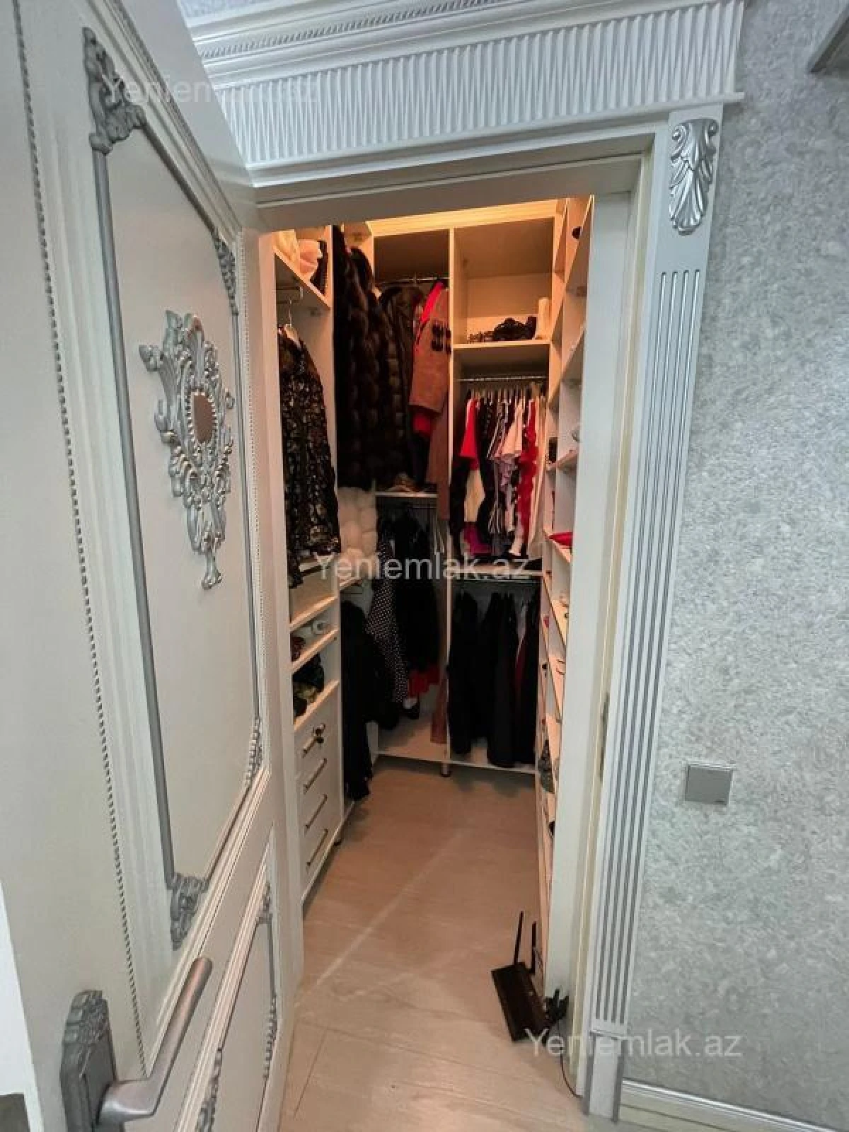 Satılır 3 otaqlı yeni tikili 125 m²