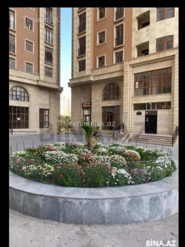 Satılır 3 otaqlı yeni tikili 125 m²