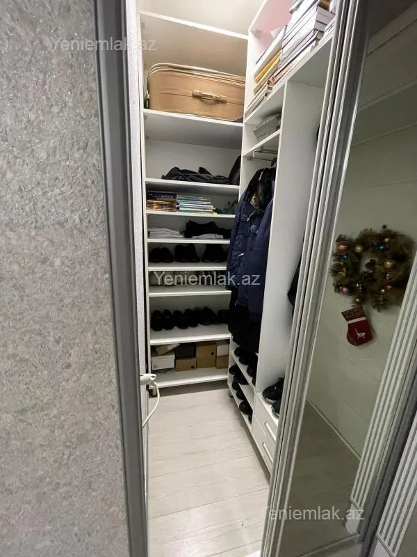 Satılır 3 otaqlı yeni tikili 125 m²