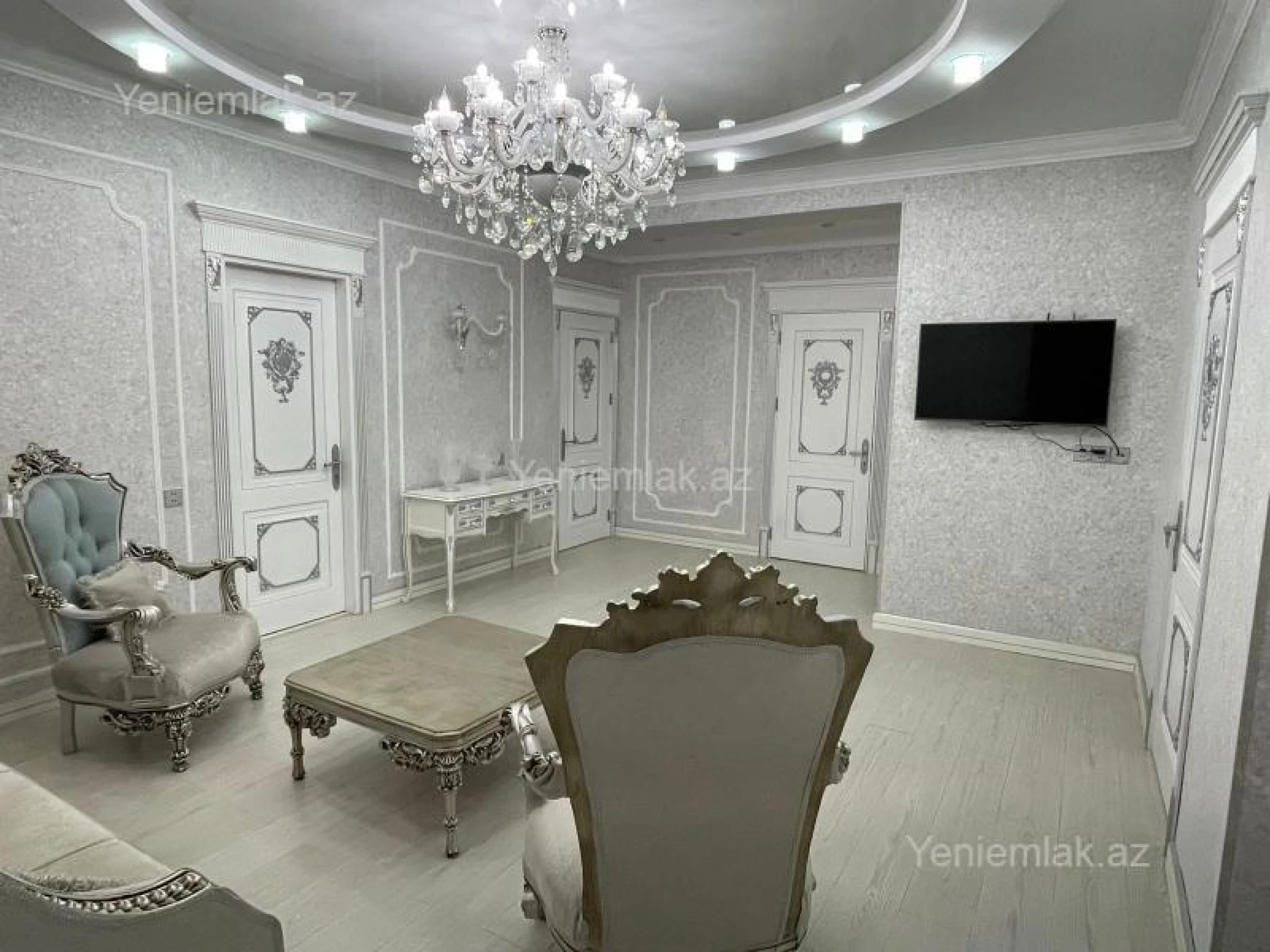 Satılır 3 otaqlı yeni tikili 125 m²
