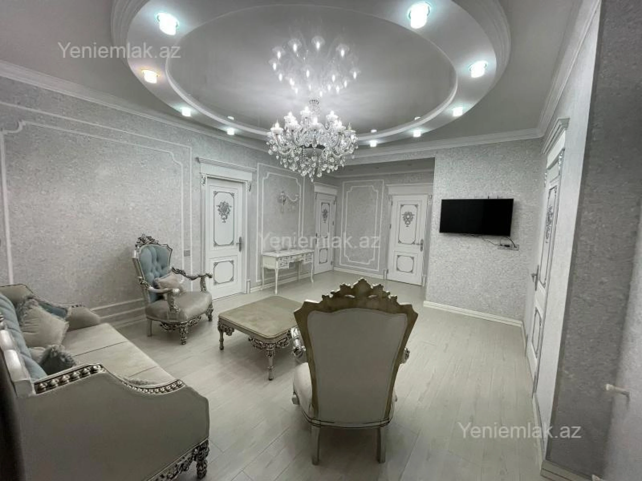 Satılır 3 otaqlı yeni tikili 125 m²