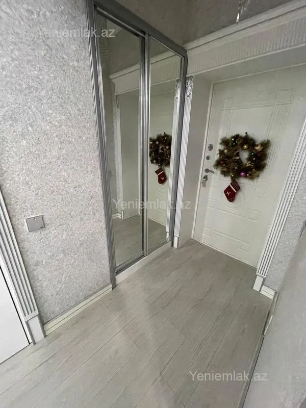 Satılır 3 otaqlı yeni tikili 125 m²