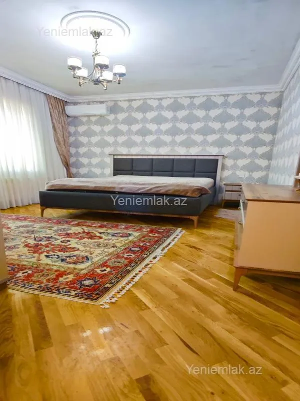 Satılır 6 otaqlı həyət evi 330 m²
