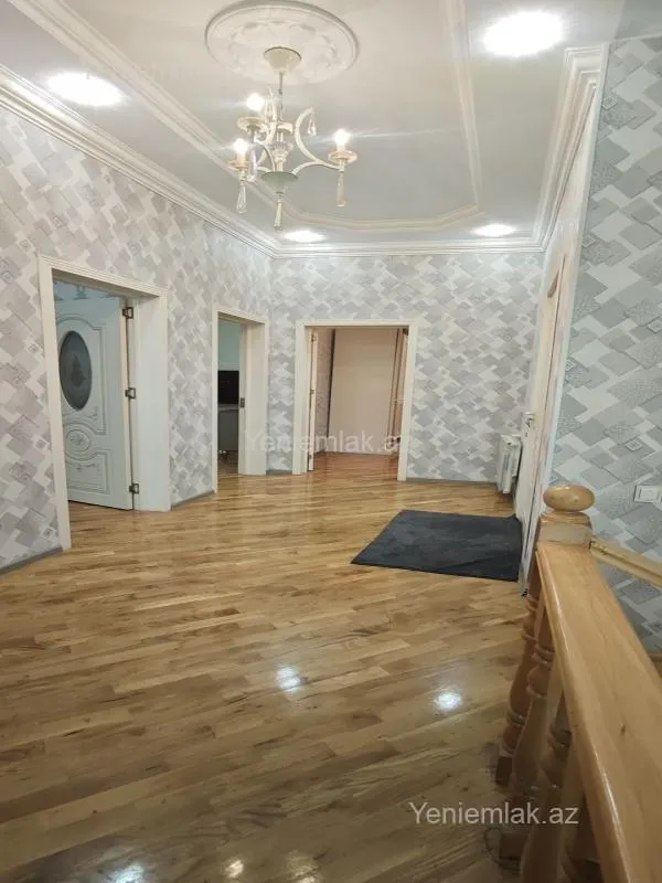 Satılır 6 otaqlı həyət evi 330 m²