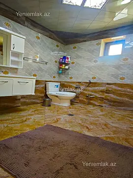 Satılır 6 otaqlı həyət evi 330 m²