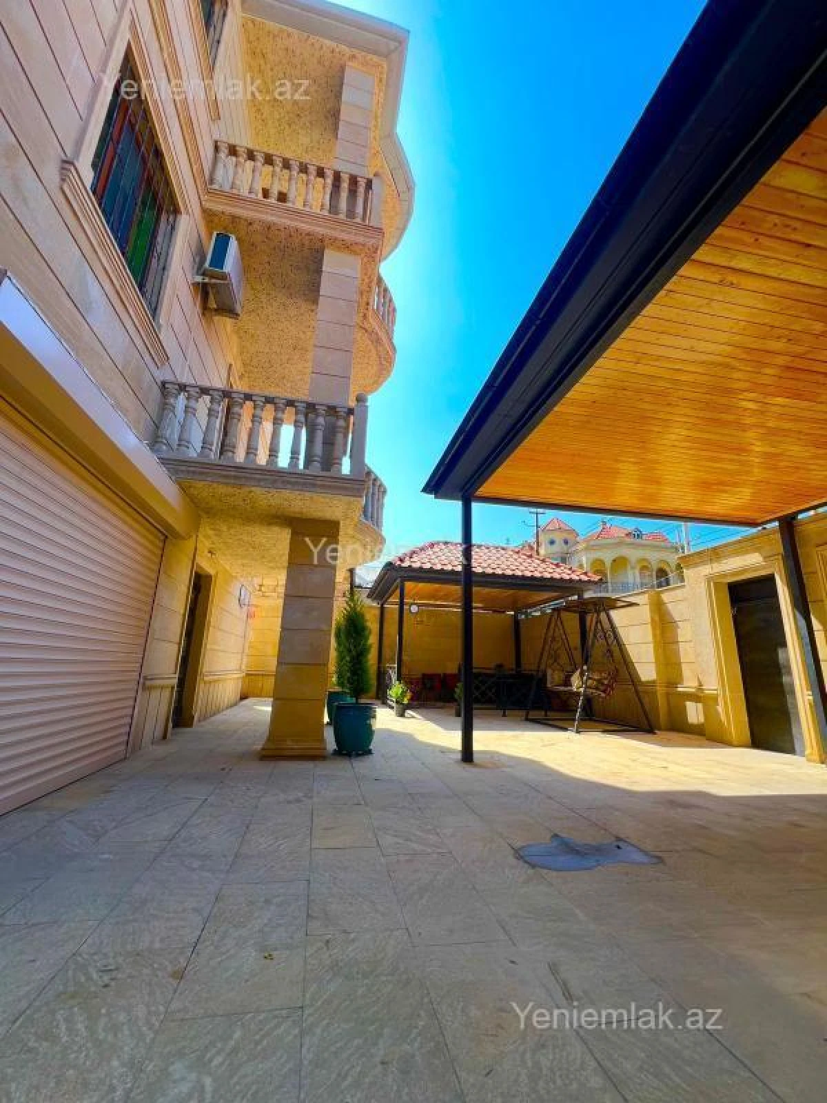 Satılır 6 otaqlı həyət evi 330 m²