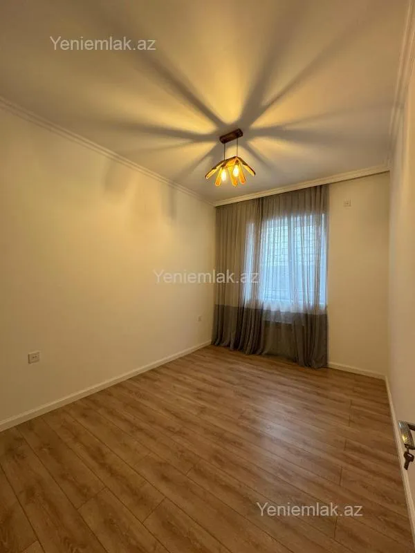 Satılır 5 otaqlı həyət evi 155 m²