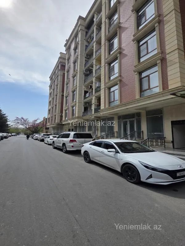 Satılır 7 otaqlı obyekt 750 m²