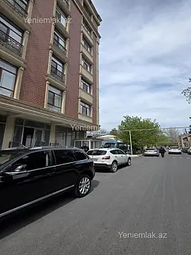 Satılır 7 otaqlı obyekt 750 m²