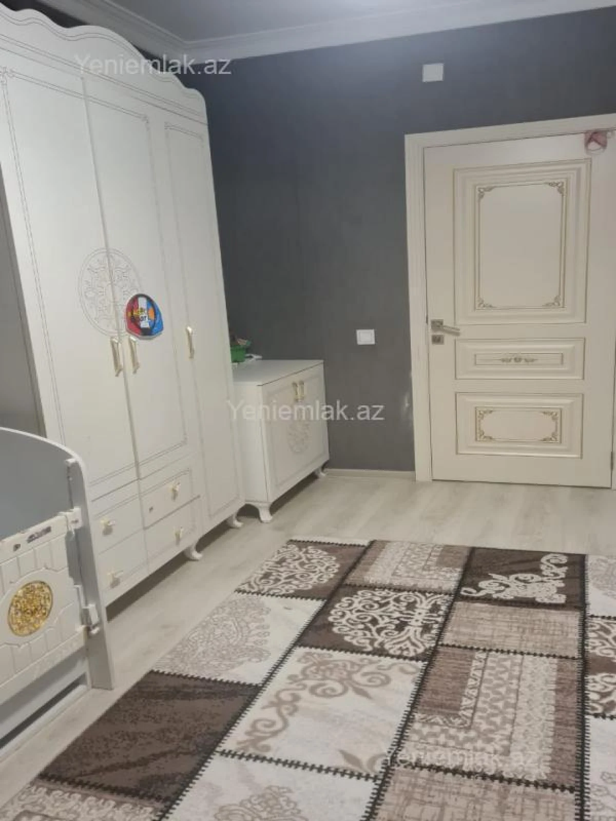 Satılır 3 otaqlı köhnə tikili 75 m²