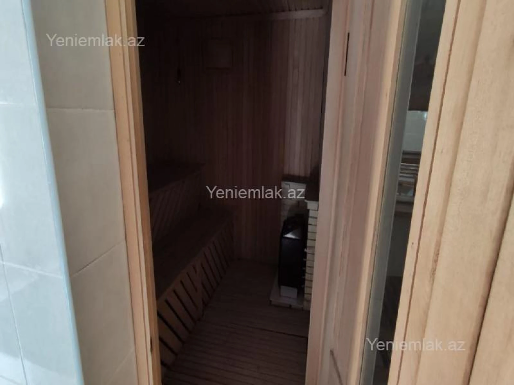 Satılır 8 otaqlı həyət evi 250 m²