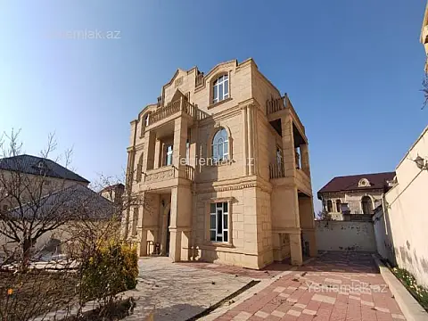 Satılır 8 otaqlı həyət evi 250 m²
