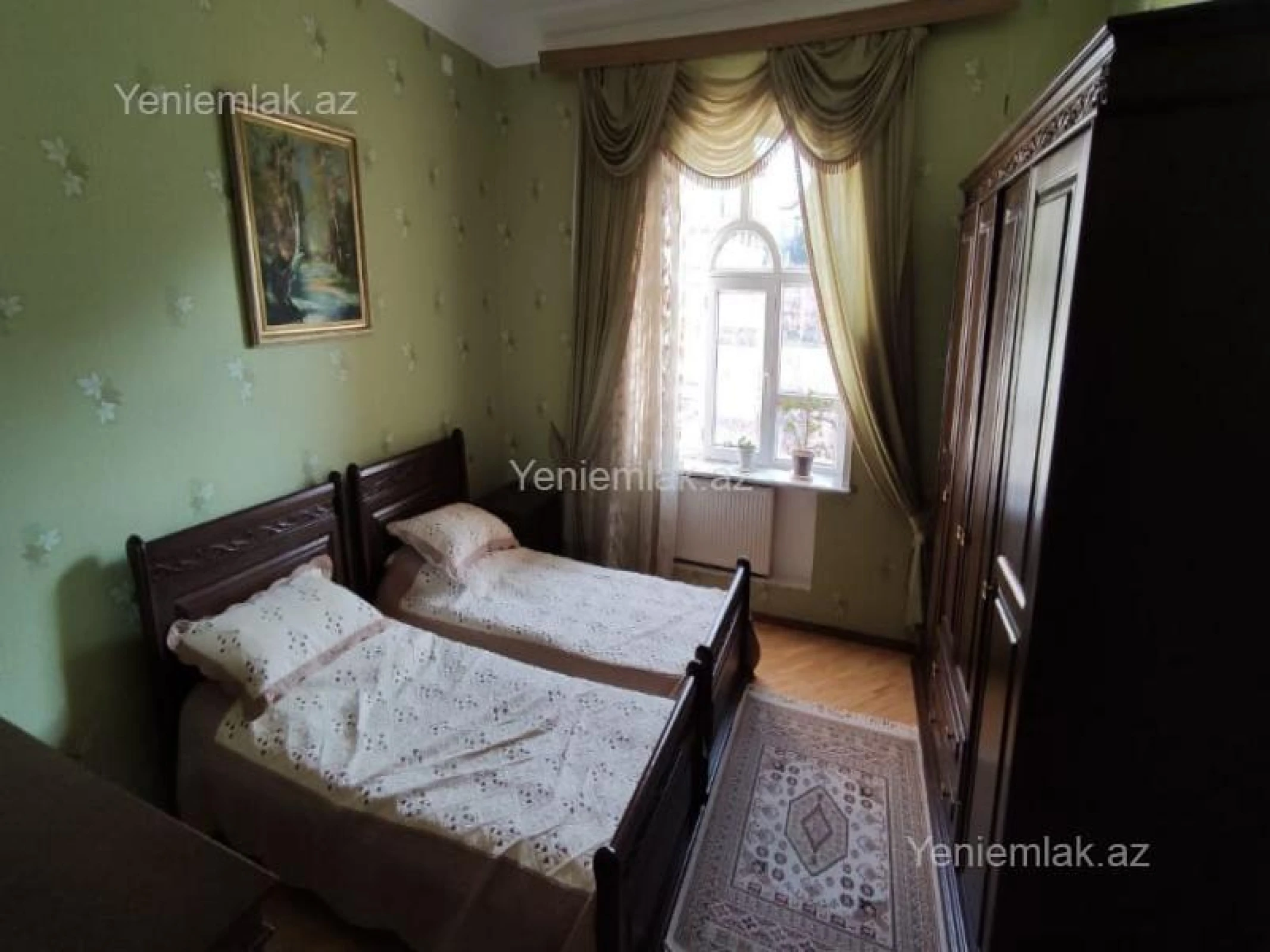 Satılır 8 otaqlı həyət evi 250 m²
