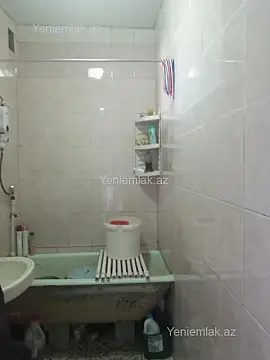 Satılır 2 otaqlı köhnə tikili 60 m²