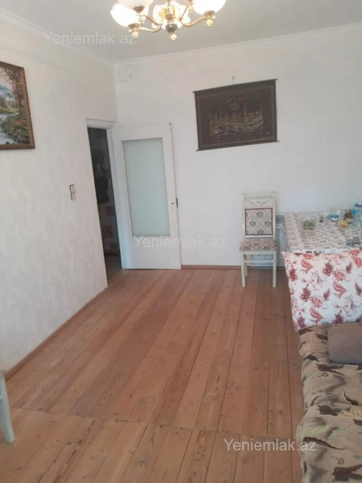 Satılır 2 otaqlı köhnə tikili 60 m²