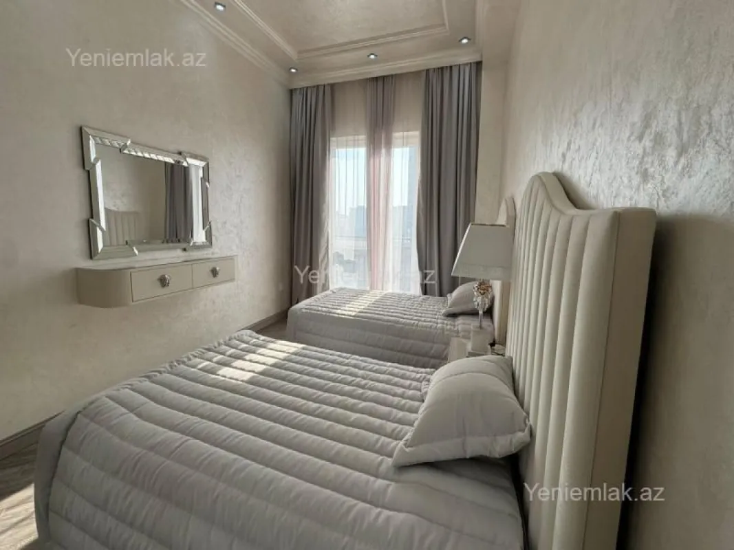 Satılır 3 otaqlı yeni tikili 140 m²