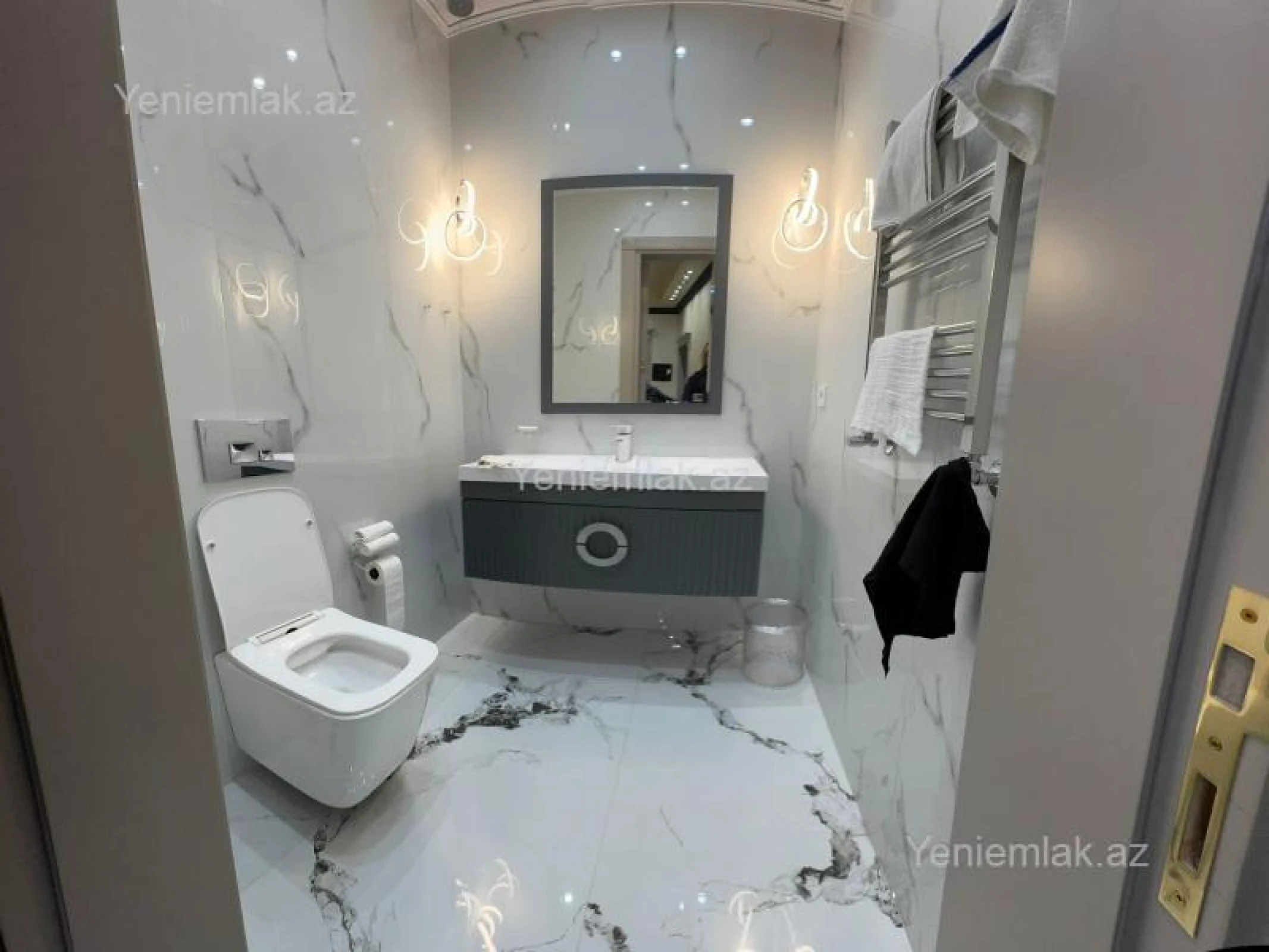 Satılır 3 otaqlı yeni tikili 140 m²