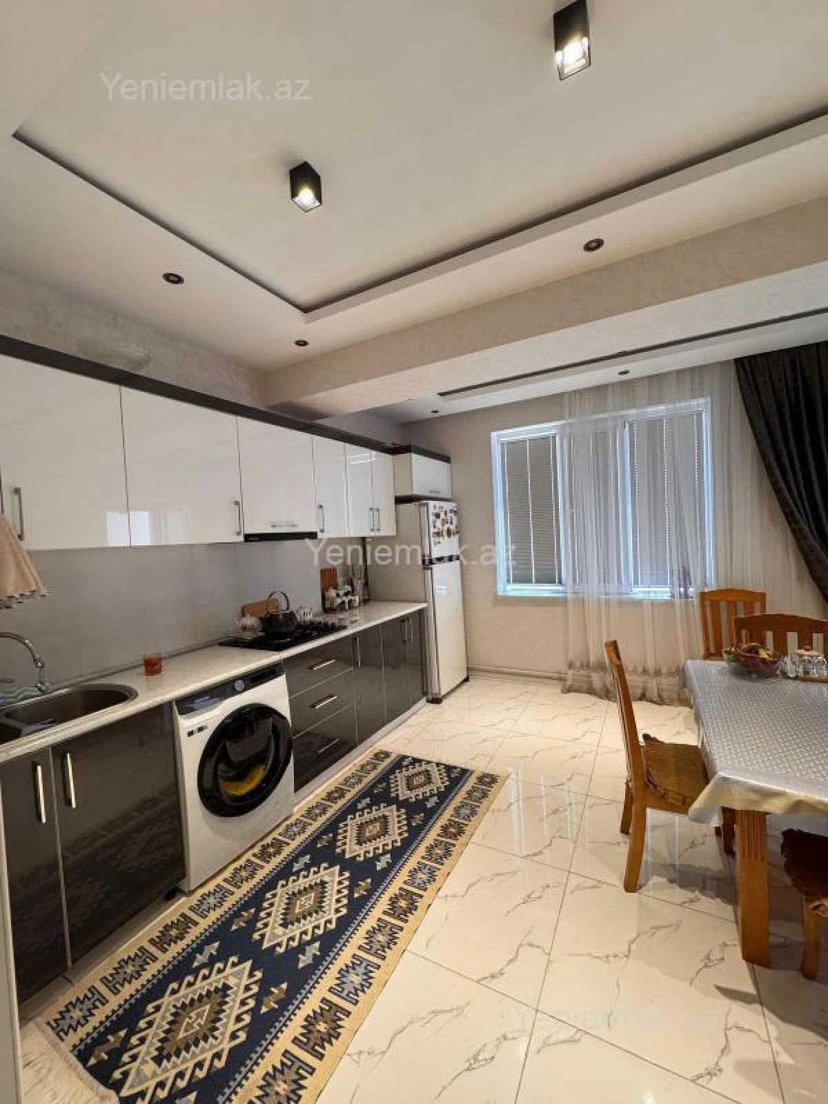 Satılır 4 otaqlı yeni tikili 135 m²