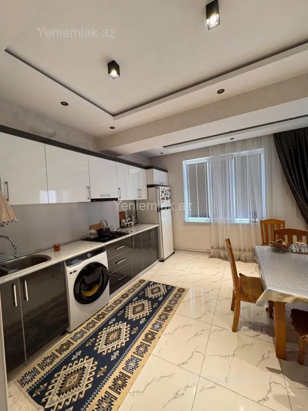 Satılır 4 otaqlı yeni tikili 135 m²