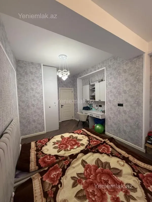 Satılır 4 otaqlı yeni tikili 100 m²