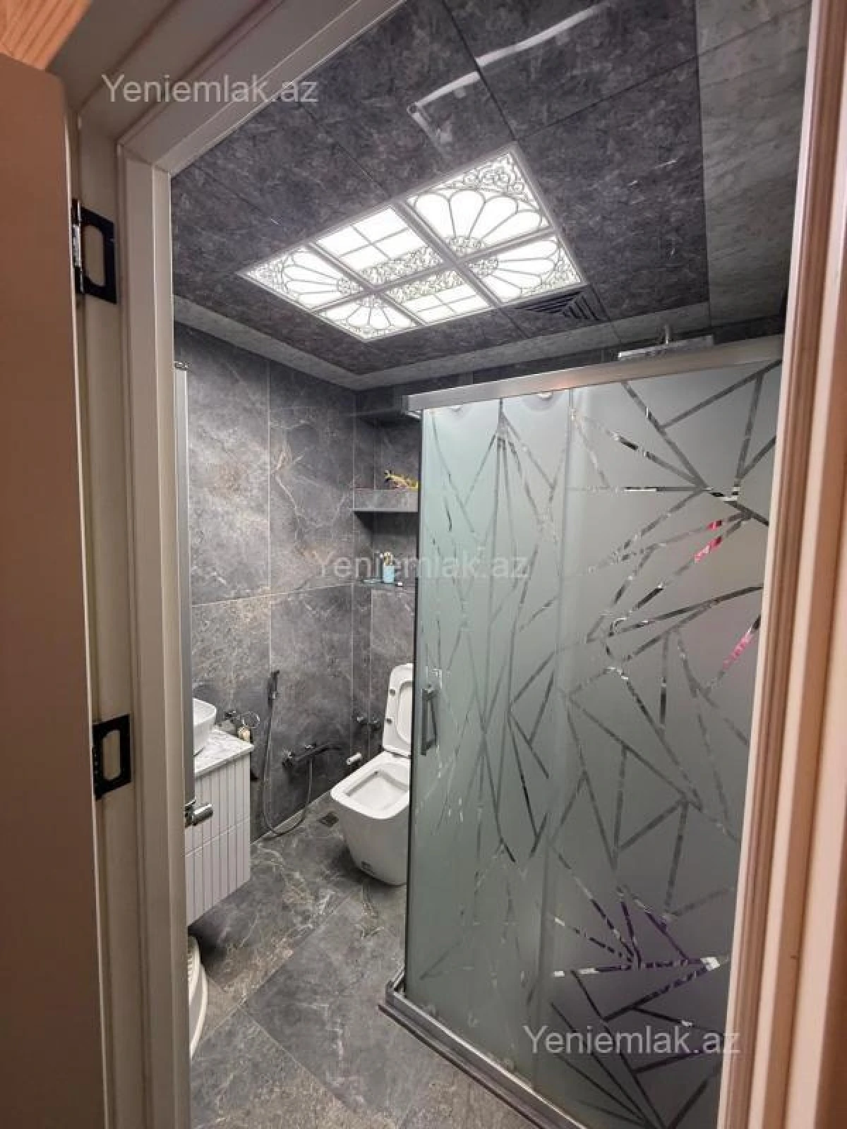 Satılır 4 otaqlı yeni tikili 100 m²